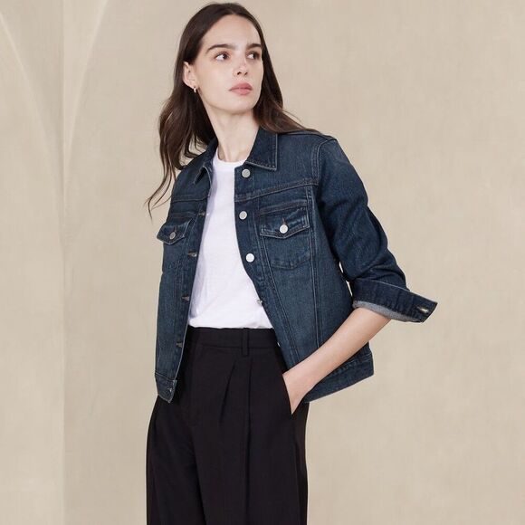 Banana Republic Factory Women’s Classic Denim Jacket Dark Wash - Medium - Picture 2 of 6